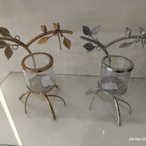شمعدان پایه دار شاخ و برگ و پرنده